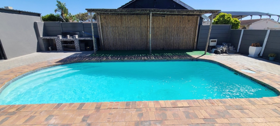 2 Bedroom Property for Sale in Tuscany Glen Western Cape